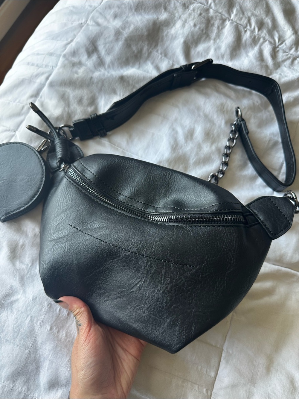 Fannypack Crossbody with two straps - Picture 2 of 5